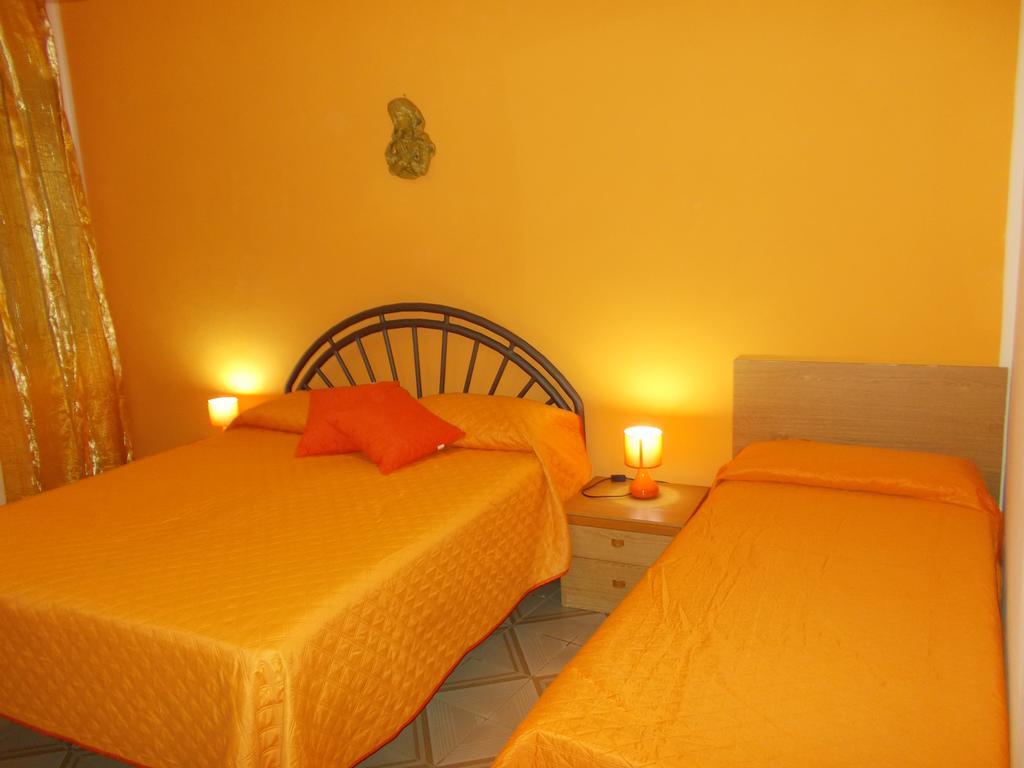Zia Silvana Apartment Trapani Exteriör bild