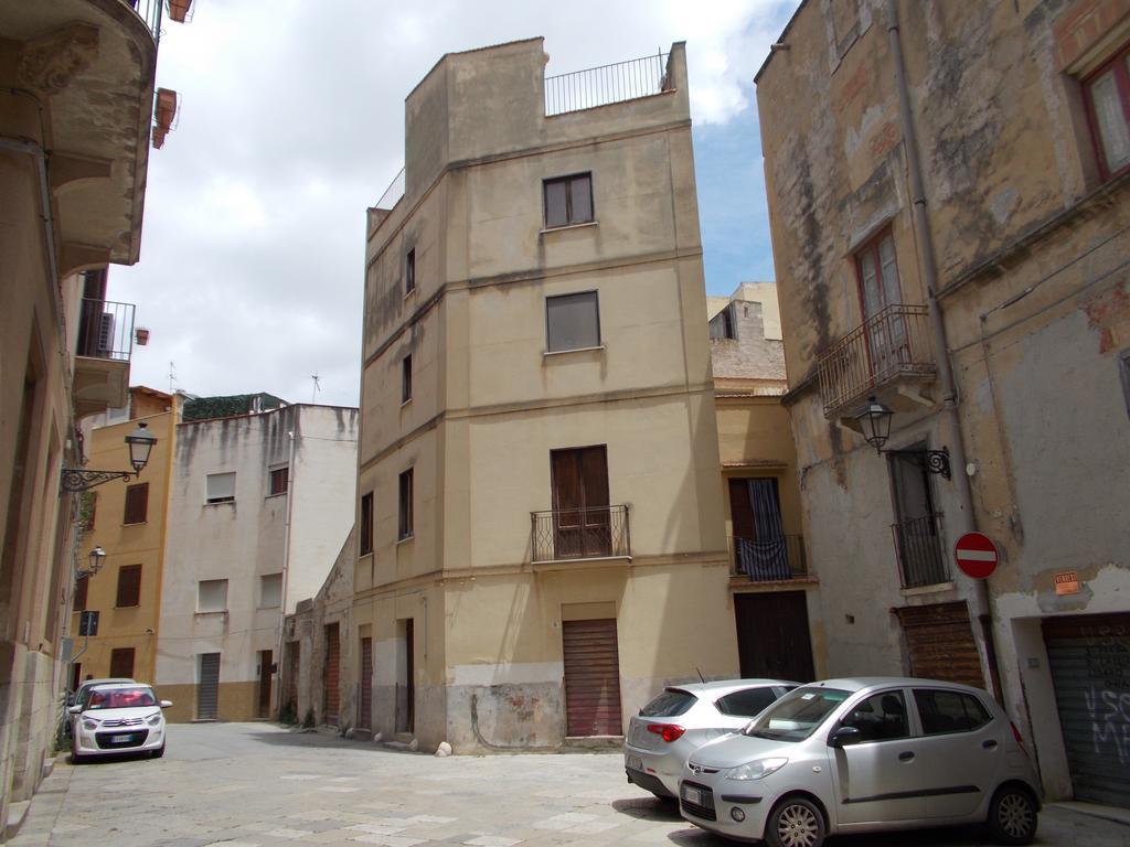 Zia Silvana Apartment Trapani Exteriör bild