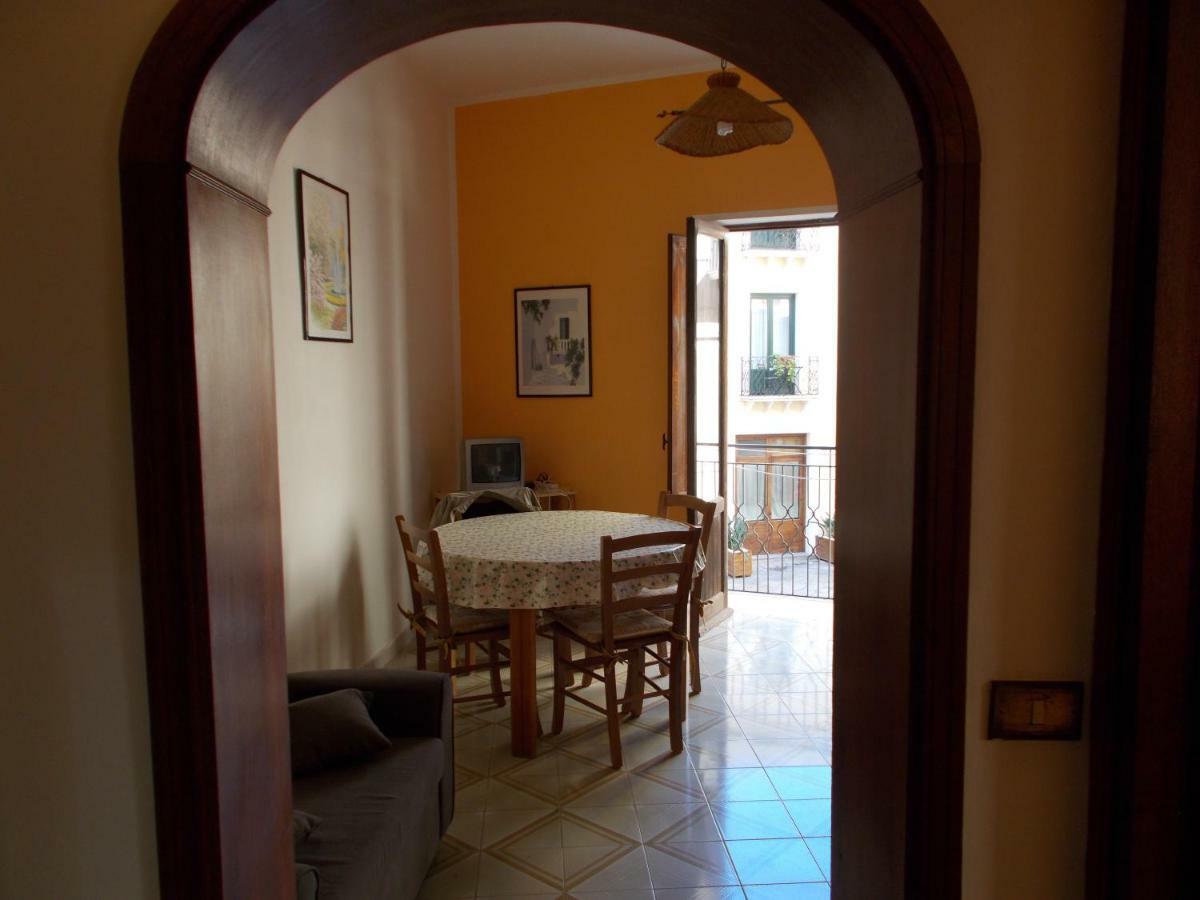 Zia Silvana Apartment Trapani Exteriör bild